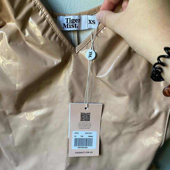 NWT Tigermist ‘Kyra Bodysuit’ in Beige - Picture 5 of 7